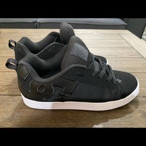 DC Shoe Co Black Size 7.5
